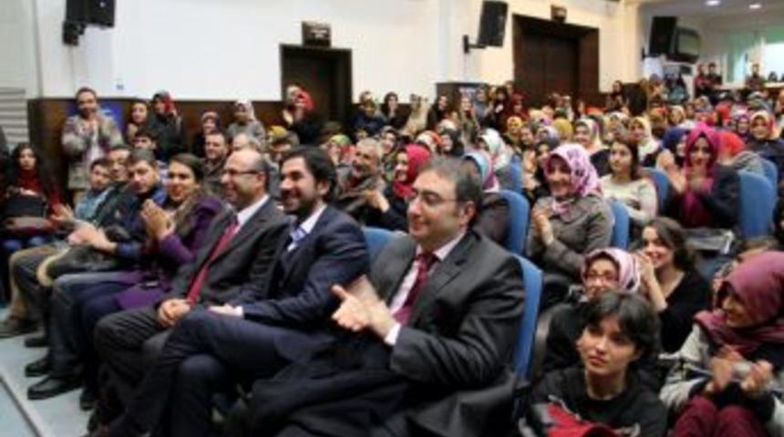 &Ccedil;anakkale'de Necip Fazıl Anıldı