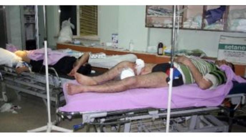 Suriye'den Kilis'e Getirilen 30 Yaralıdan 3'&uuml; &Ouml;ld&uuml;