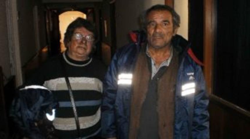 Evi Yanan Aileye Belediye Sahip &Ccedil;ıktı