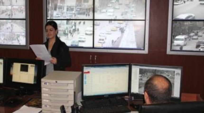 Eskişehir'de Polis Yol Durumunu Naklen Yayınlayacak