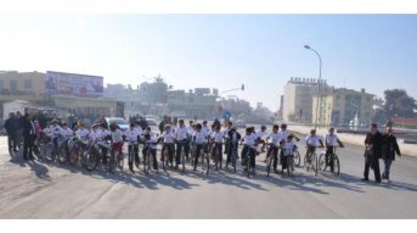 Kadirli’de Ödüllü Bisiklet Yarışı Düzenlendi