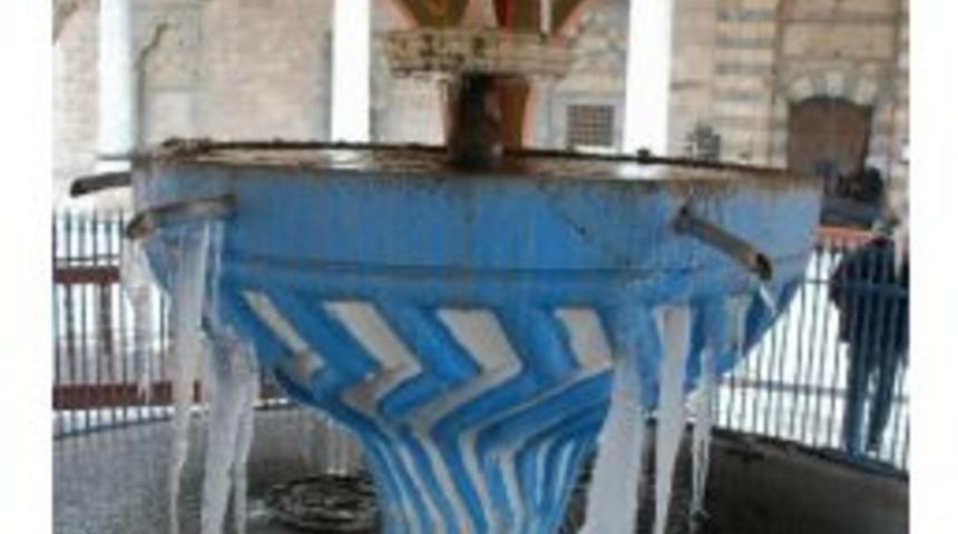 Tokat&rsquo;ta Şadırvanlar Buz Tuttu