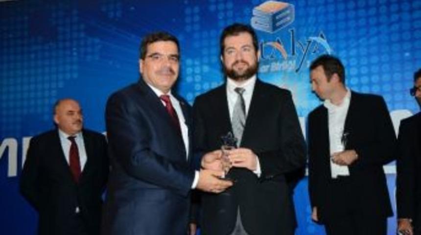 Cantek&rsquo;e, &ldquo;ihracatın Yıldızı&rdquo; &Ouml;d&uuml;l&uuml;