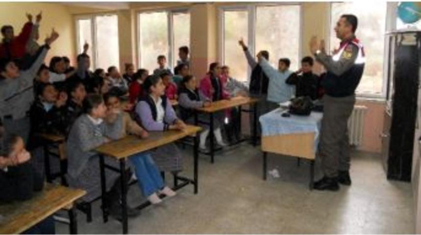 Jandarma&rsquo;dan &Ouml;ğrencilere Trafik Eğitimi