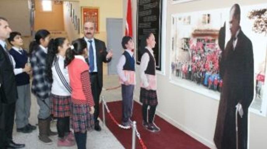 Edirne Belediyesi'nden Okullara &lsquo;atat&uuml;rk K&ouml;şesi&rsquo;