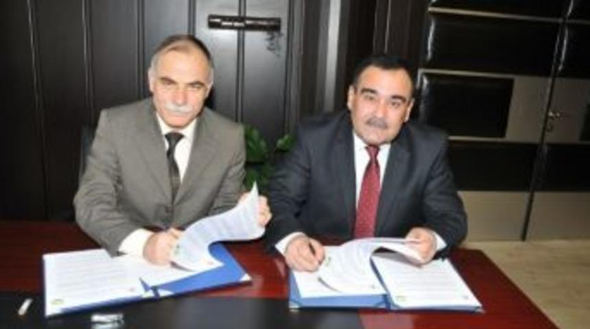 Om&uuml;, Azeri &Uuml;niversitesi İle Protokol İmzaladı