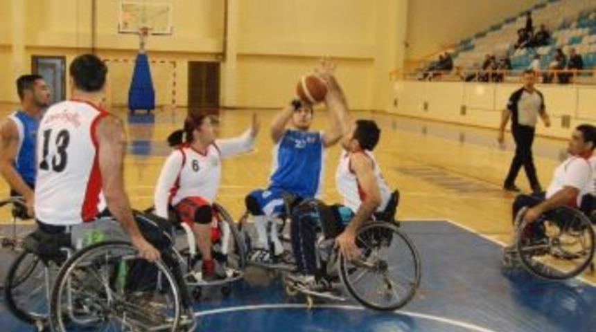 Engelli Baskatbolcular Adana Engellini De Aştı