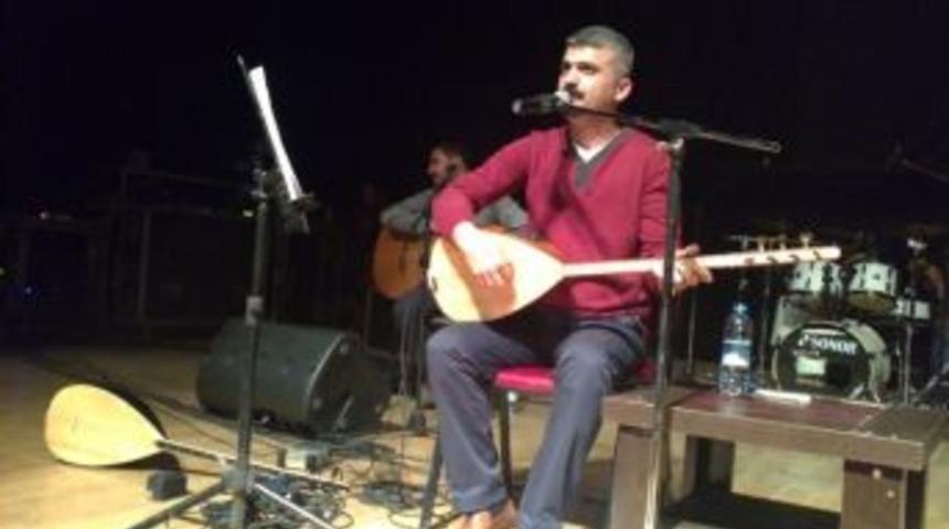 Rıfat Hınıs'dan M&uuml;zik Ziyafeti