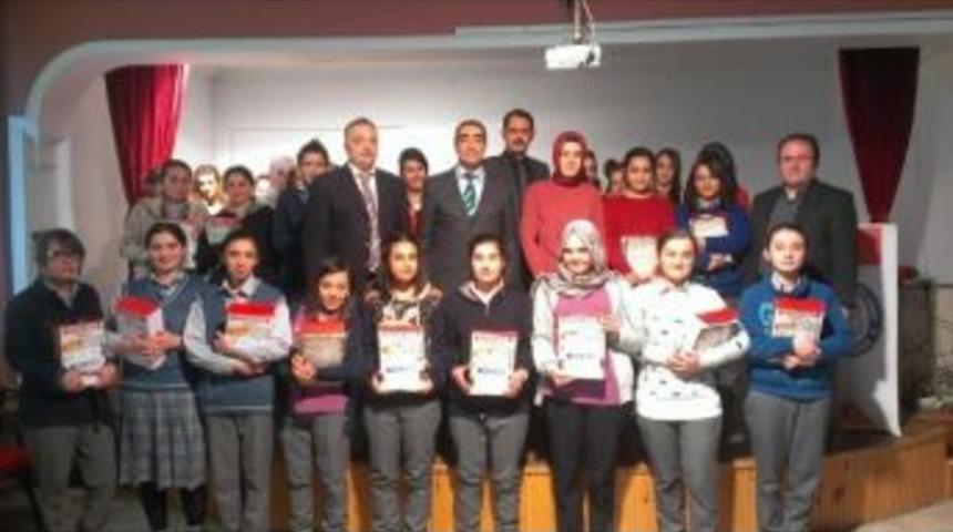 G&uuml;m&uuml;şhane'de Sodes'le Bin 400 &Ouml;ğrenciye Materyal