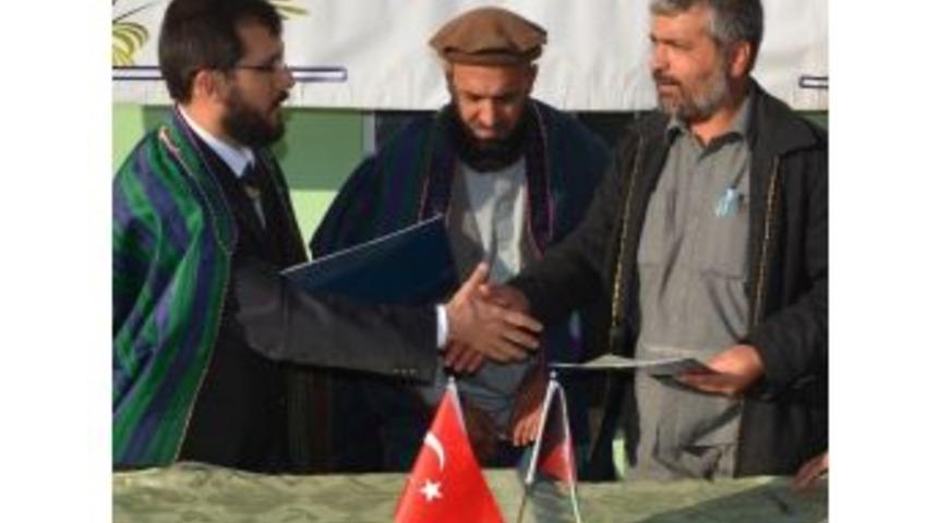 Afganistan&rsquo;da Eğitime Destek Devam Ediyor