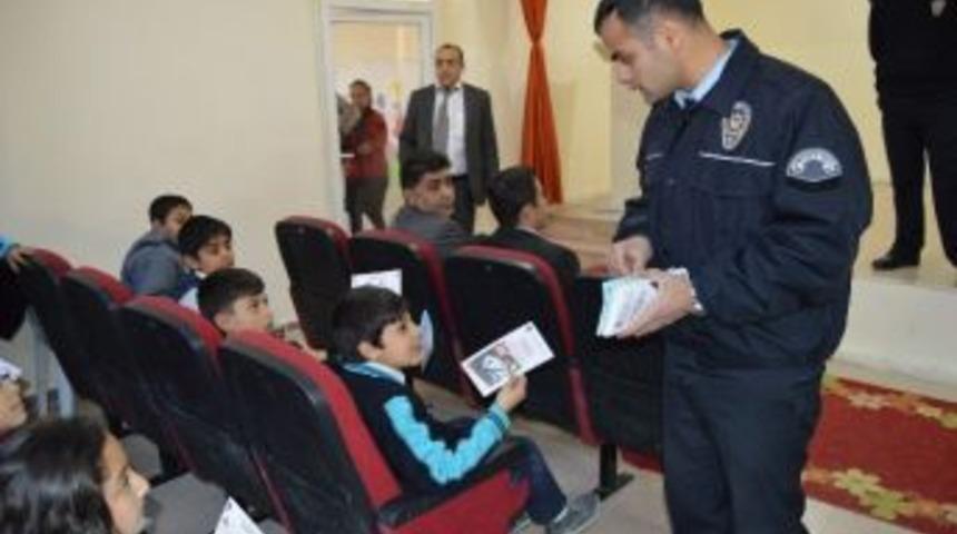 Besni&rsquo;de İlk&ouml;ğretim &Ouml;ğrencilerine Trafik Eğitimi Verildi