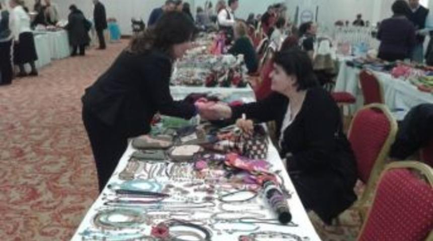 Ak Partili Tozan'dan Kadınlara Destek