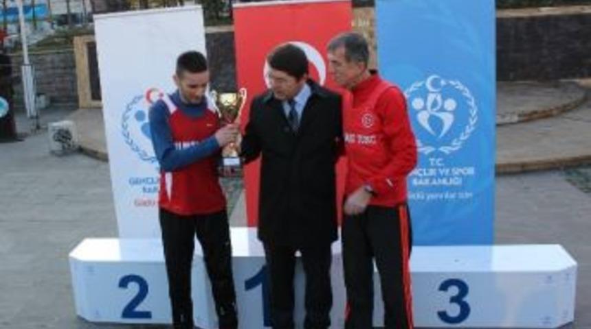 Yol Koşusu &Ouml;d&uuml;l T&ouml;reni Yapıldı