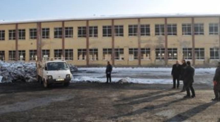 Siirt'te 5 Bin Aileye K&ouml;m&uuml;r Yardımı Yapıldı