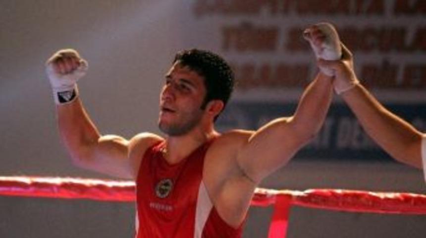 T&uuml;rkiye Ferdi Boks Şampiyonası'na Fenerbah&ccedil;e Damga Vurdu