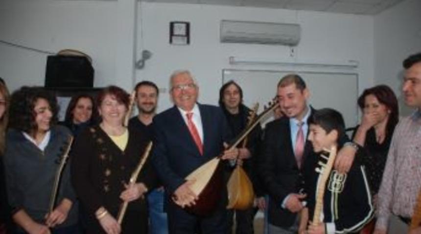 Başkan Posbıyık Devam Eden Kursları İnceledi