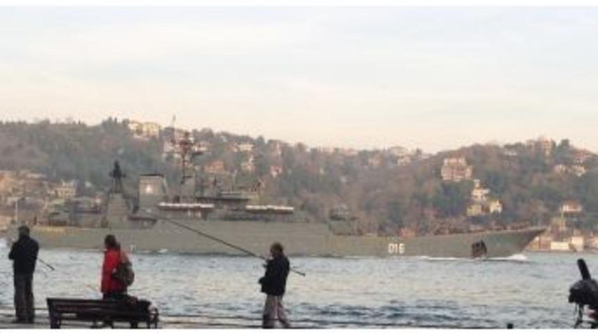 Rus Savaş Gemileri Boğazdan Ge&ccedil;ti
