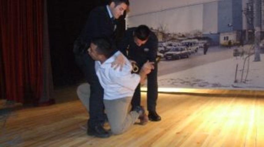 Yerk&ouml;y İl&ccedil;e Emniyet M&uuml;d&uuml;rl&uuml;ğ&uuml;nden &ldquo;&ouml;fkeni Kontrol Et&rdquo; Programı