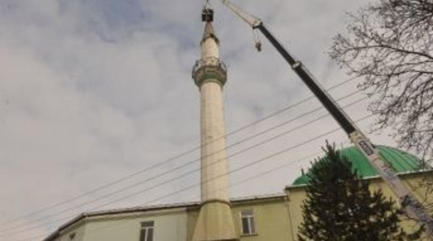Onarıma Alınan Ulu Camii&rsquo;nin Minaresi Yıkıldı