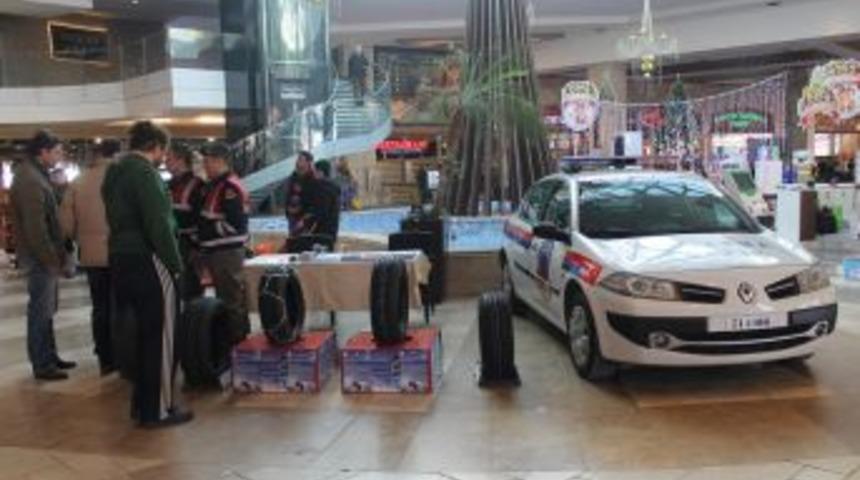 S&uuml;r&uuml;c&uuml;lere Kış Lastiği Uyarısı