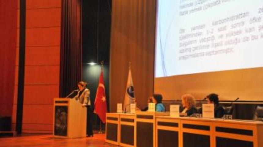 "Obez Hastaların Y&uuml;zde 41'inde Psikiyatrik Bozukluk Saptandı"