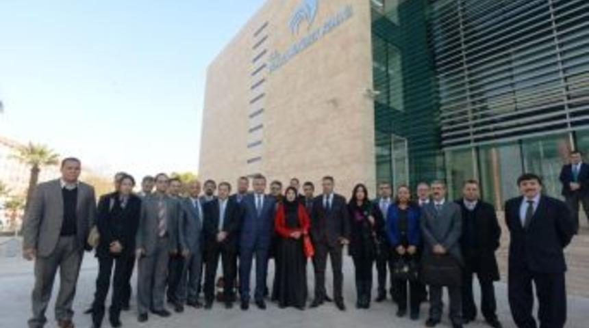 Tunuslu M&uuml;lki Idare Amirleri Vali Demir&rsquo;i Ziyaret Etti