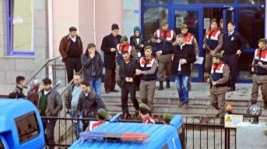 Gazino Cinayetinin Firari Ş&uuml;phelisi Teslim Oldu