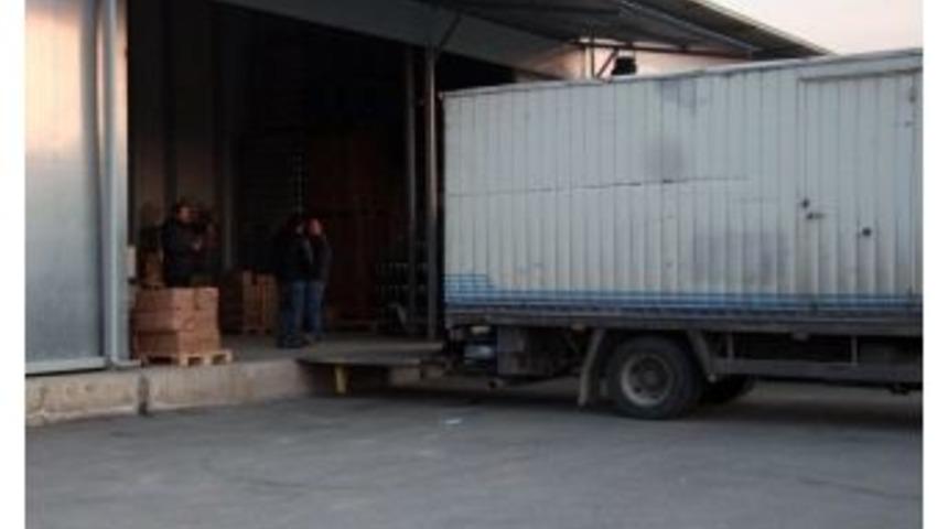 (&ouml;zel Haber) Park Halindeki Kamyonu 8 Saniyede &Ccedil;aldılar