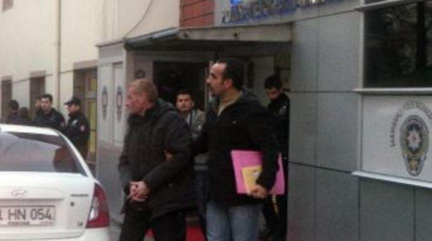 Kuyumcuyu Soydu Polise Yakalandı