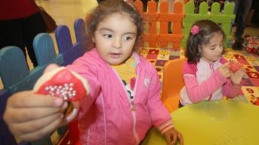 Minik Şeflerden Yeni Yıl Kurabiyesi