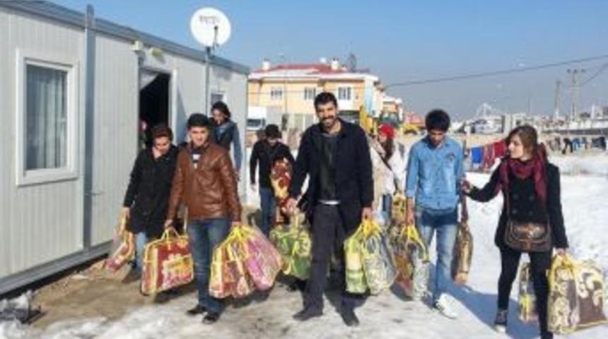 Siirt &Uuml;niversitesi G&ouml;n&uuml;l El&ccedil;ileri Van&rsquo;a Yardım Eli Uzattı