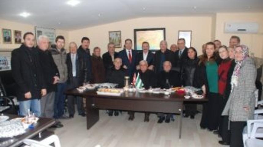 Başkan Doğan'ın Dernek Ziyaretleri S&uuml;r&uuml;yor