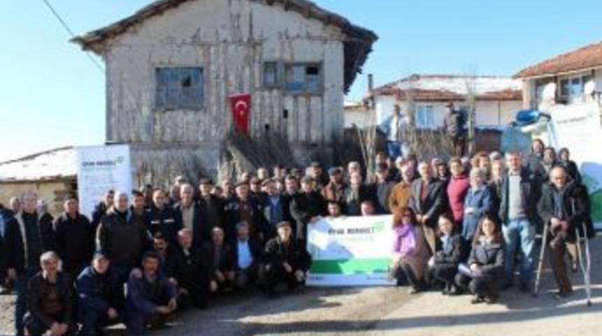 Kent Konseyi Dağ Y&ouml;resine Meyve Fidanı Dağıtıyor