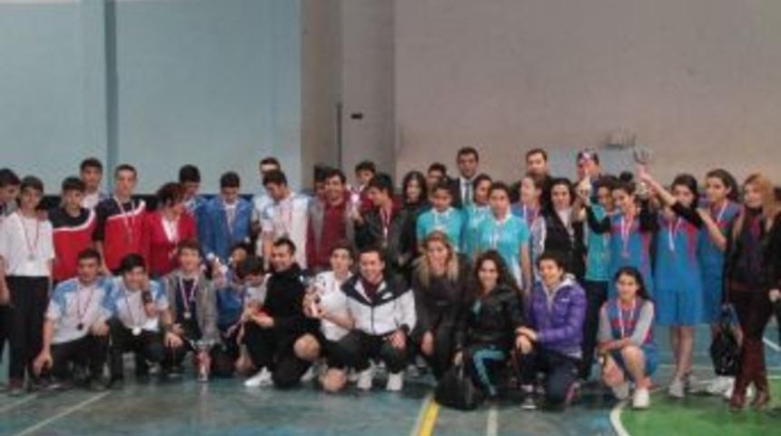 Okul Sporlarında Heyecan Devam Ediyor