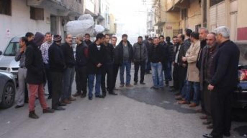 Elektirik Kesintisi Trikotajcıları Ve İş&ccedil;ileri &Ccedil;ileden &Ccedil;ıkardı