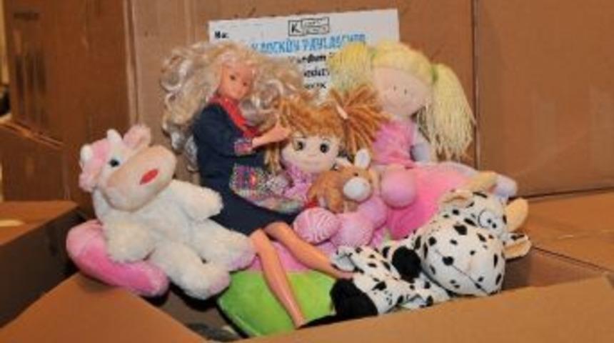 Vanlı &Ccedil;ocuklar İ&ccedil;in Oyuncak Kampanyası