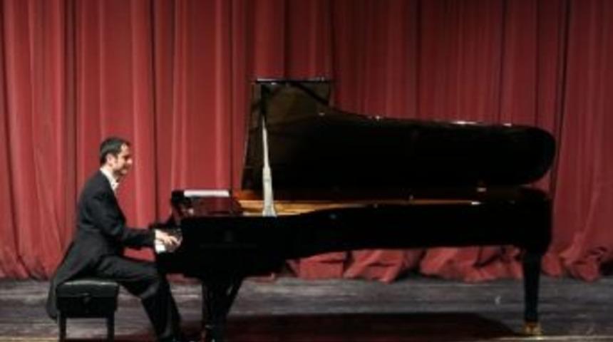 Emre Şen&rsquo;den Piyano Resitali