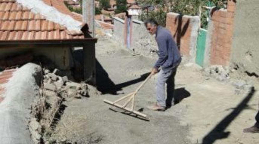 Sungurlu&rsquo;da Yol Bakım Ve Onarım &Ccedil;alışmaları Devam Ediyor