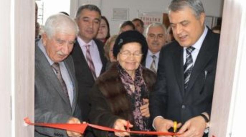 Hayırsever İş Adamı Tedavi G&ouml;rd&uuml;ğ&uuml; Hastaneye Cihaz Bağışladı