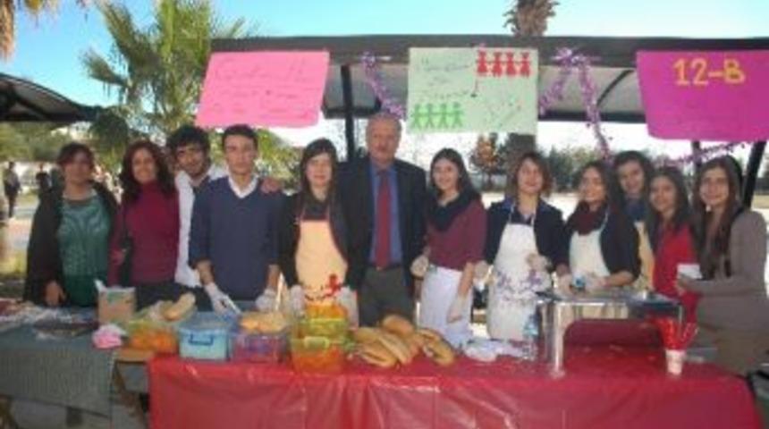 &Ouml;ğrencilerden "yanımdakinin Elini Tutuyorum" Projesi