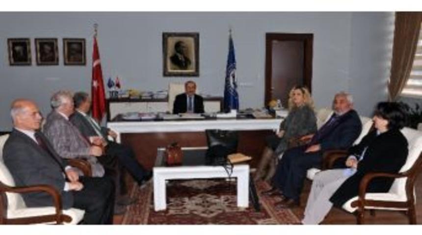 Kent Konseyi Emekliler Meclisi&rsquo;nden Başkan G&uuml;mr&uuml;k&ccedil;&uuml;oğlu&rsquo;na Ziyaret