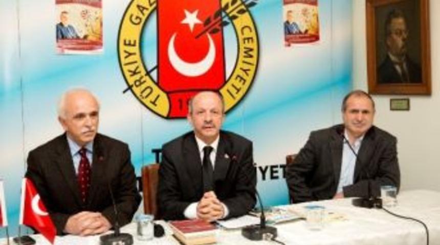 Gazeteci-yazar &Ouml;mer &Ouml;zt&uuml;rkmen Unutulmadı