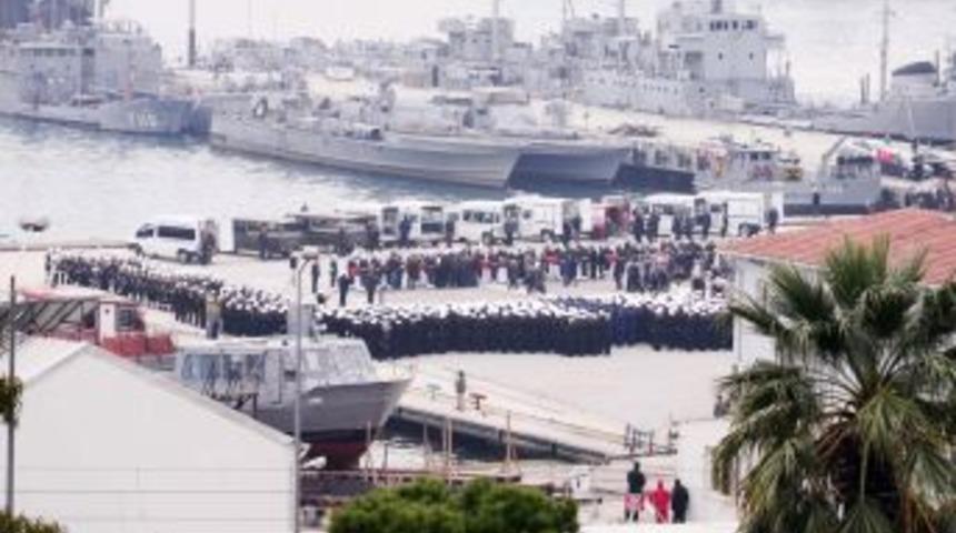 İzmir'de Tersane Şehitleri I&ccedil;in T&ouml;ren D&uuml;zenlendi