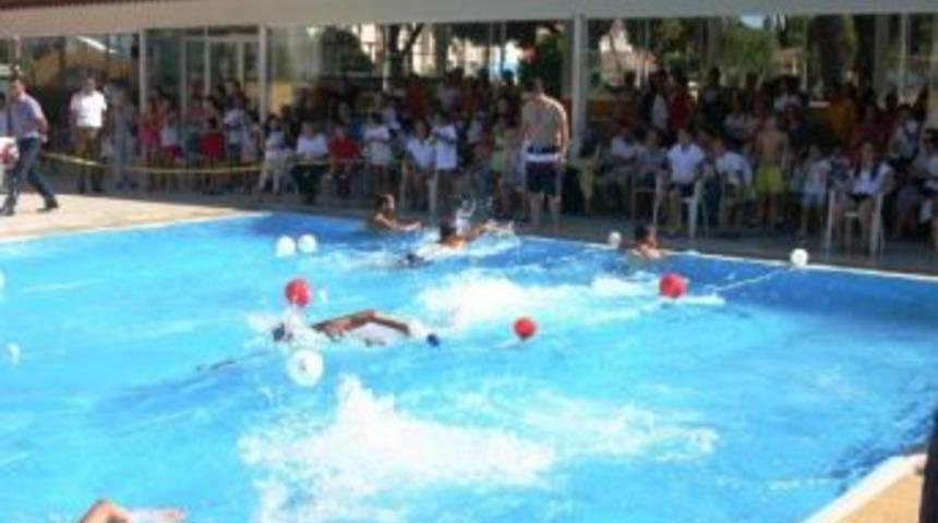 &Ouml;demiş'te &Ccedil;amlık Y&uuml;zme Havuzu&rsquo;nun &Uuml;st&uuml; Kapatılacak