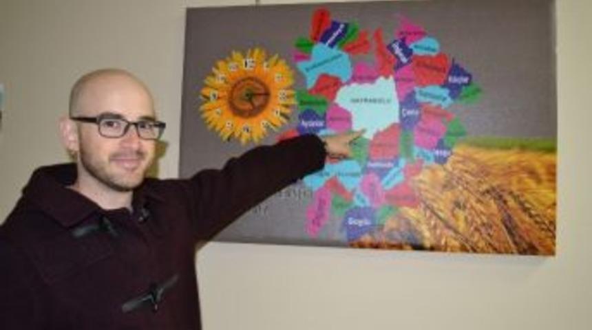 Tayvan&rsquo;da Şov D&uuml;nyasının Aranılan İsmi Rıfat Karlıova Hayrabolu&rsquo;daydı