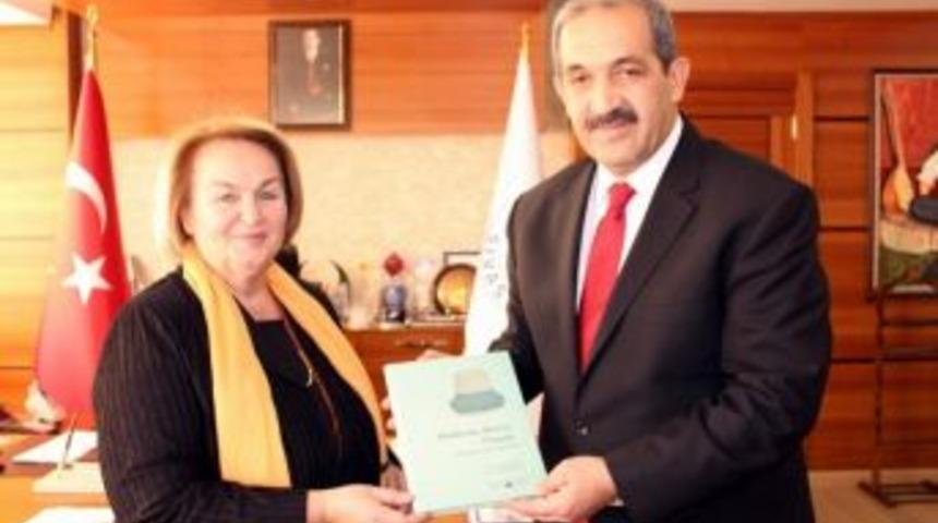 Sivas Belediye Başkanı &Uuml;rg&uuml;p&rsquo;e Ziyaretler Devam Ediyor