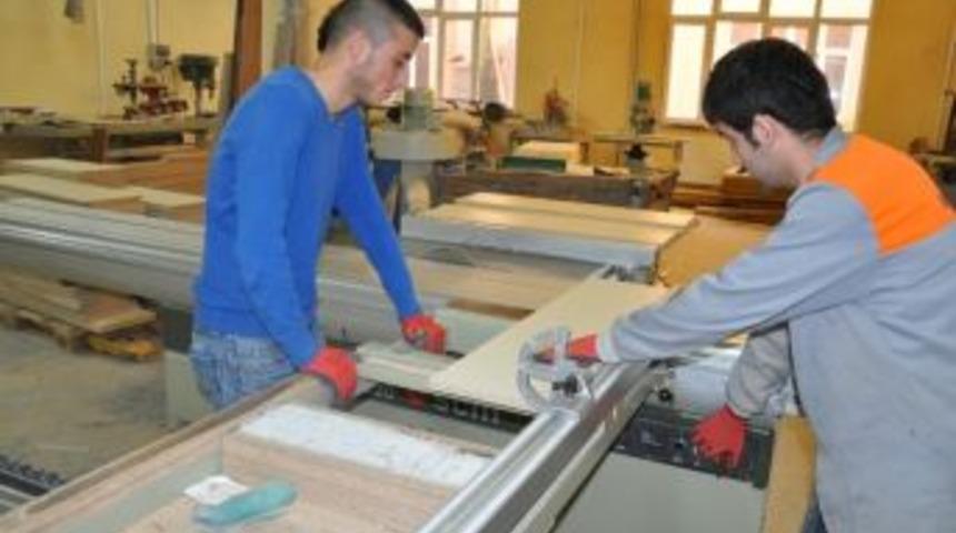 K&uuml;&ccedil;&uuml;k Esnafa Destek &Ccedil;ağrısı