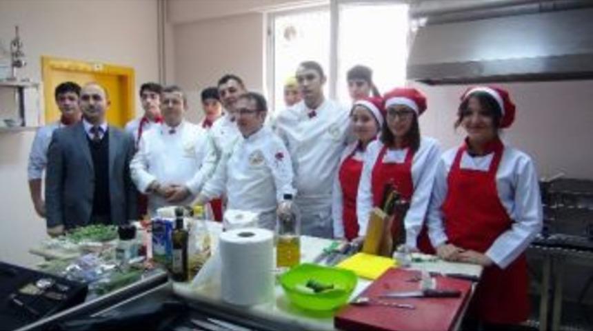 Manisa'da Geleceğin Aş&ccedil;ılarına Uygulamalı Eğitim