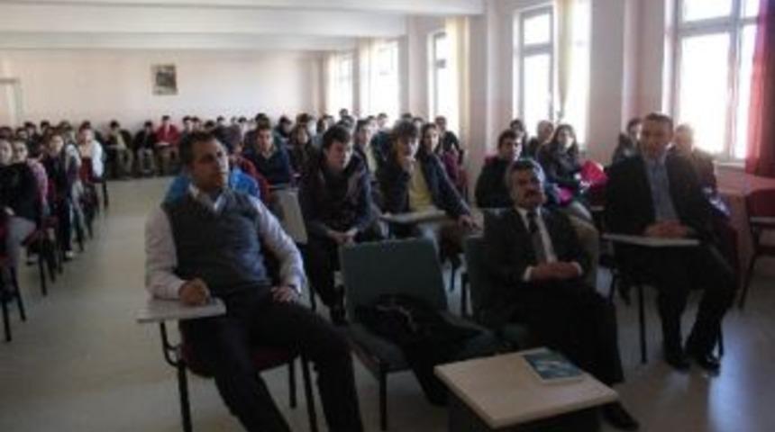 Giresun&rsquo;da &Ouml;ğrencilere &ldquo;model İnsan Ve Sivil Toplum Kuruluşlarınım &Ouml;nemi&rdquo; Anlatıldı