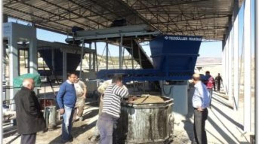 Kilis&rsquo;te Yol &Ccedil;alışmaları S&uuml;r&uuml;yor